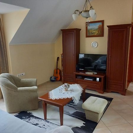 River Apartmanház Jászberény Exterior foto